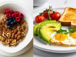 colazione fit con avocado, uova fritte, cereali, frutta