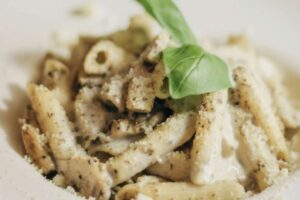 piatto di pasta alla cenere