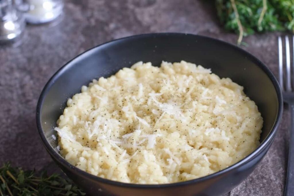 piatto di risotto cacio e pepe