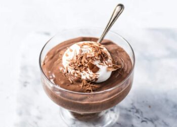 mousse al cioccolato in coppa
