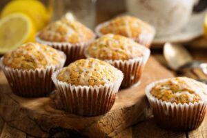 muffin limone muffin al limone su tagliere