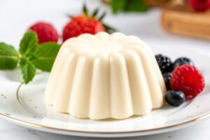 panna cotta panna cotta in un piatto