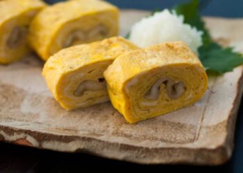 rotolo di frittata a fette