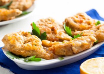 carciofi fritti in un vassoio