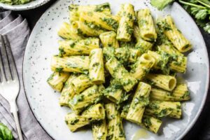 pasta con avocado cremosa