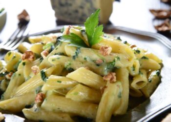 pasta con gorgonzola e noci