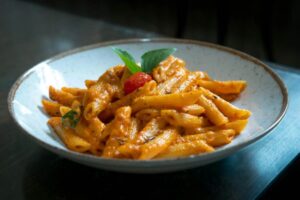 penne cremose pomodoro e burrata