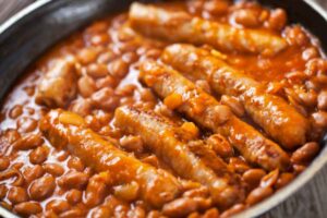 salsicce e fagioli con pomodoro