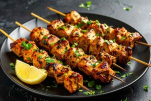 spiedini di pollo con limone e aromi