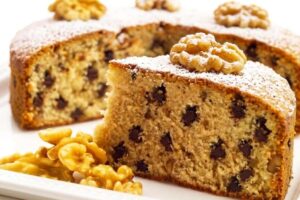 fetta di torta noci e cioccolato