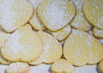 biscotti dorati cotti in padella