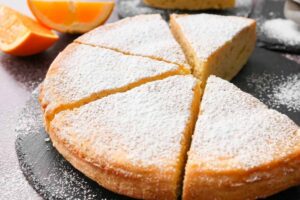 torta di arancia e limone con zucchero a velo
