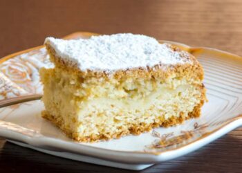 torta di riso con zucchero a velo